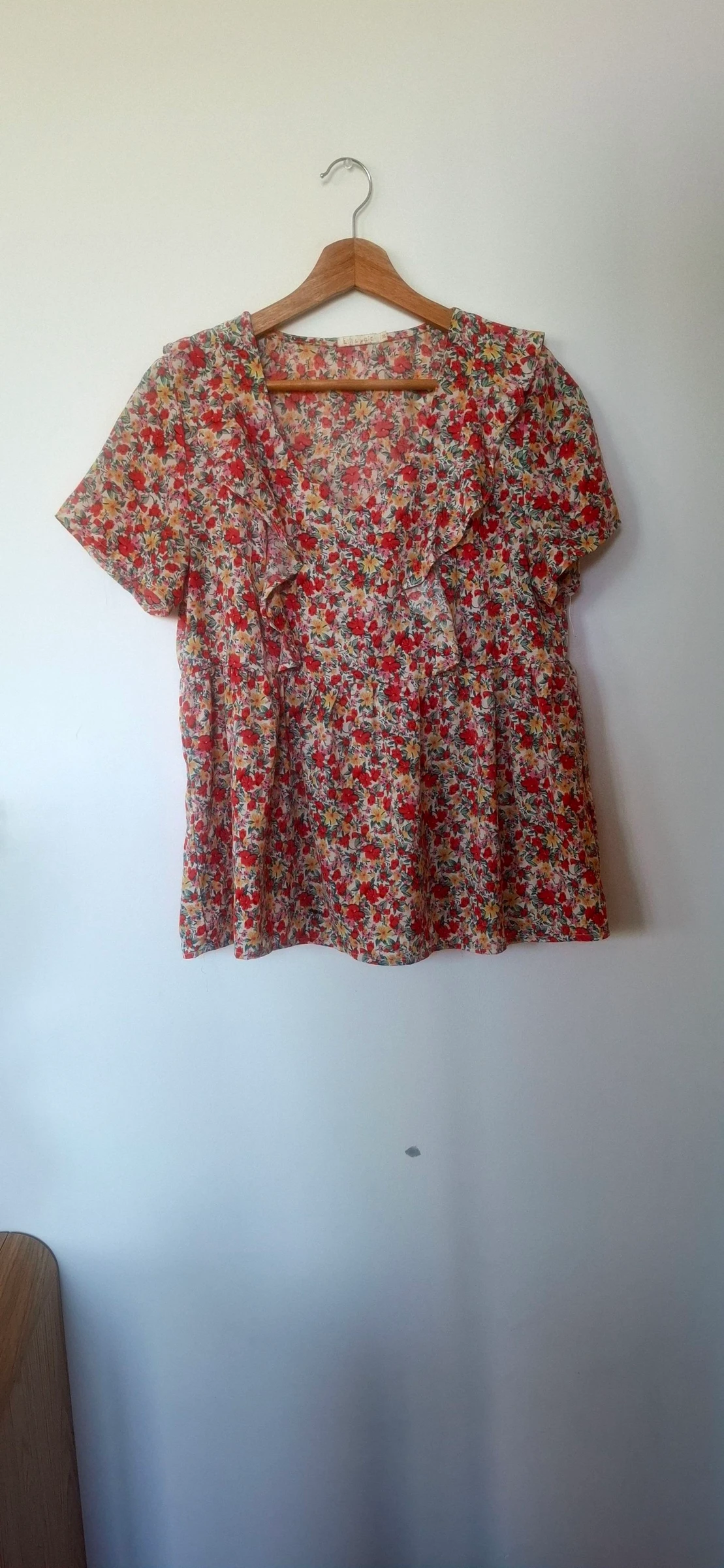 Blusa floral colorida – Lili LaLa – tamanho M – estado quase novo – photo 2